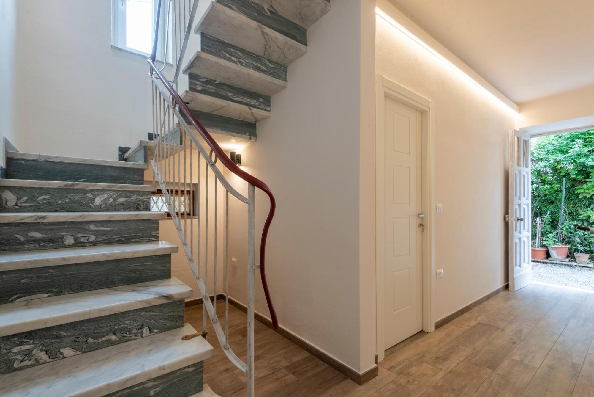 Iarsera Rooms And Apartment Lucca Exterior photo