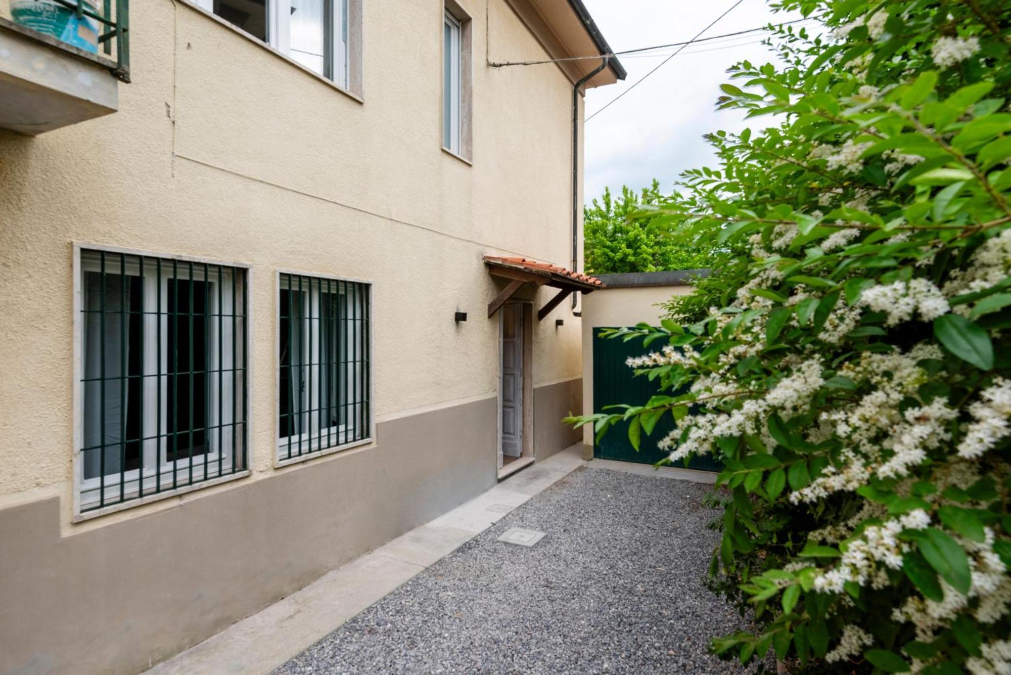 Iarsera Rooms And Apartment Lucca Exterior photo
